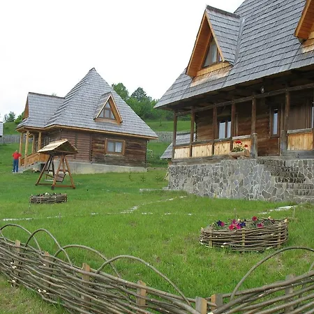 Holiday home Casele De Vacanta Luca & Vicentiu *